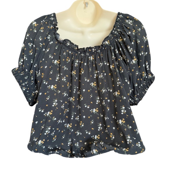 NWT American Eagle Black Ditzy Floral Print Puff Sleeve Front Tie Cropped Top XL - Picture 6 of 13
